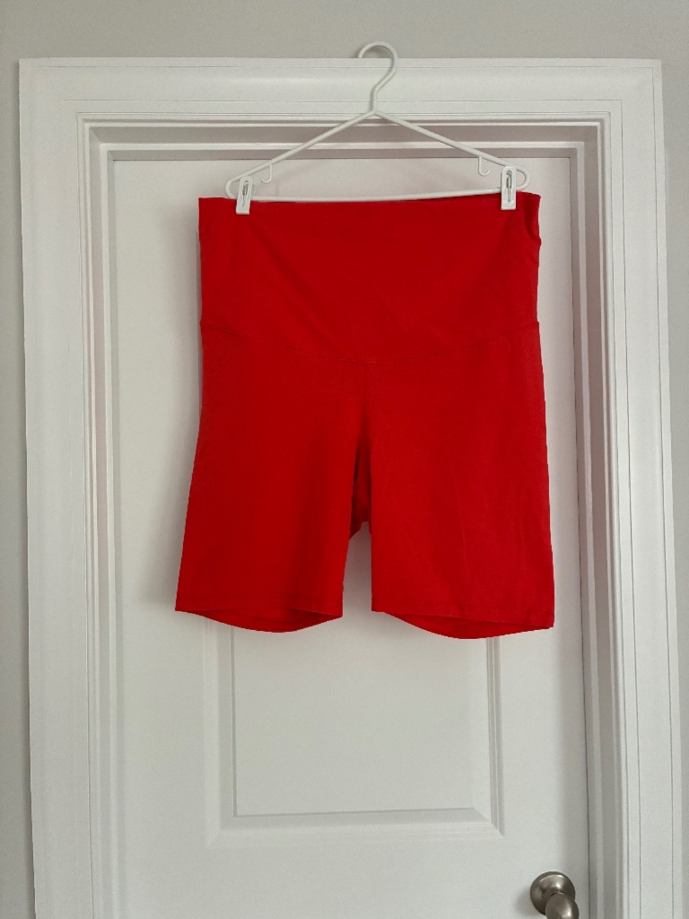 MATERNITY Old Navy Powerchill Biker Shorts XL